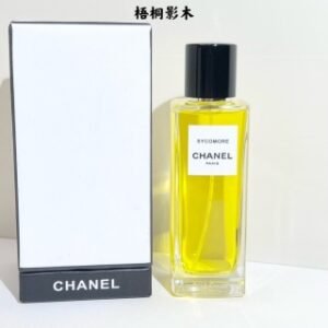 💹52✍️专柜版本
香奈儿高定香水75ml！味道：梧桐影木，1957，栀子花香，自由旅程，狮子，绿色气息，东方屏风，康朋街31号，十八号，法式别墅，岛屿森林，俄罗斯皮革，清新古龙水，1932，N22，彗星！