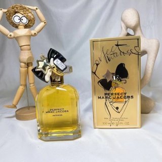 💹75✍️专柜版本
莫杰黄色玩美小姐加强版100ml
Marc Jacobs Perfect Intense, 2021
品牌:莫杰
属性:女香
香调:花香东方调
前调:水仙花夜茉莉
中调:杏仁
后调:檀香木