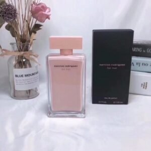 💹45✍️专柜版本
纳西素香水100ml!味道:粉瓶,黑瓶,玫红瓶,白瓶!