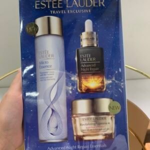 💹155✍️明通正品质量,可配中文标!
雅诗兰黛抗衰老三件套 新版 ,新版原生液200ml➕第七代小棕瓶精华50ml➕新款智妍清爽面霜75ml
主打:抗老、修复、抗氧化、抗皱💯净化肌肤✅深层修护✅抚平细纹✅平滑肌肤✅弹力紧实✅让肌肤恢复年轻状态,保持青春