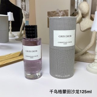 💹70✍🏻专柜版,
迪奥典藏香氛系列· 千鸟格香水蒙田沙龙-GRIS DIOR 125ml
香调:花香调
气味:香柠檬玫瑰广藿香琥珀雪松檀香木橡木苔