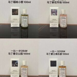 💹45✍️专柜版本
马丁马吉拉香水100ml!味道:爵士俱乐部,雨后初晴,沙滩漫步,春日公园,鲜花市场,咖啡小憩,抹茶冥想,绿茶逃逸(抹茶),壁炉火光,慵懒周日,航海日记,泡泡浴,秋日氛围,图书馆,柠檬树下,理发店。