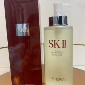 💹130✍️明通版本
SK2神仙水明通版330ml，明通市场认可版本，细节全对版，正品质量带口水味✔️