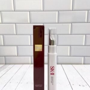 💹30✍🏻专柜版，
SK淡斑美白精华笔15ml！别看他这么小一点点，是小灯泡的100倍浓缩，超级浓缩精华！再配合他的黑科技磁能笔头，更加提升淡斑效果！这个产品，必火的，现在不用搭配还能买到，赶紧来买～下一轮断货王！