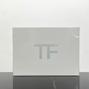 💹32✍️专柜版本
TF秀场奢香迷你三件套B款
🔜 一比一质量❗️A62编码！配礼袋❗️12ml×3。味道：荆棘玫瑰，苦桃，落樱甜情。
