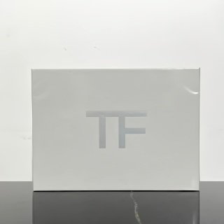💹32✍️专柜版本
TF秀场奢香迷你三件套B款
🔜 一比一质量❗️A62编码!配礼袋❗️12ml×3。味道:荆棘玫瑰,苦桃,落樱甜情。