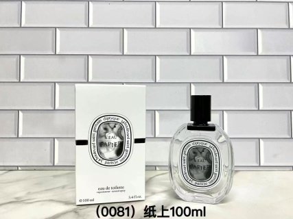💹45✍🏻专柜版,
蒂普提克香水白标100ml!9个味道:纸上,无花果,檀道,清晨百合,水中影,杜桑,玫瑰之水,感官之水,60周年限量版夏日之光。