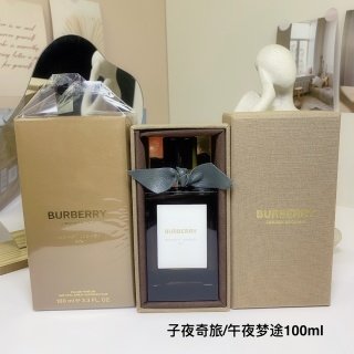 💹65✍️专柜版本
午夜梦途/子夜奇旅100ml
Burberry Midnight Journey,2021
巴宝莉博柏利
香调:辛辣馥奇香调
前调:百里香生姜胡椒薰衣草玫瑰
愈创木龙涎香香草没药
中调:薰衣草玫瑰愈创木龙涎香香
草没药
后调:龙涎香香草没药
属性:中性香
标签:琥珀清新辛辣浓郁温暖辛辣
薰衣草木香香草玫瑰树脂草本