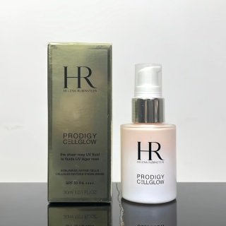 💹25✍🏻专柜版,
赫莲娜高光防晒30ml!质地是流动性很强的水润型乳液,延展性,轻透性都非常棒,使用感柔滑,细腻,用后皮肤完全呈现高光水光肌的感觉,细微的润色,皮肤非常的细腻,光泽感很强!SPF50,PA++++,一款兼具防晒美肤功效的防晒!超适合现在这种外出需要戴口罩的,超爱的。