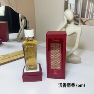 💹80✍️专柜版本
沉香麝香Oud & Musc
卡地亚Cartier香水75ml
香调:东方调
气味:沉香(乌木) 麝香
属性:中性香
