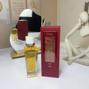 💹80✍️专柜版本
沉香粉色 Oud and Pink
卡地亚Cartier香水75ml
基调:乌木
中调:玫瑰
前调:玫瑰