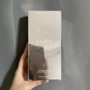 💹590✍🏻明通版，
细节全对版，正品质量，认准批号EC2，明通市场认可版本✔️海蓝之谜鎏金焕颜精华水明通版150ml！