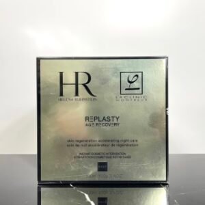 💹40✍️专柜版本/老版
HR赫莲娜黑绷带面霜100ml🔜新包装❗️HR黑绷带面霜100ml贵妇面霜组的必备成员,保养力一流,除了贵没毛病❗ 🌟黑绷带:主打强力修复、极致抗老,治愈、重建皮肤屏障。同时也兼具一定的抗氧化作用!适合平时总是爱出现过敏症状或者出现长痘长闭口、屏障受损的肌肤。黑绷带面霜中含有高达30%的玻色因💢
