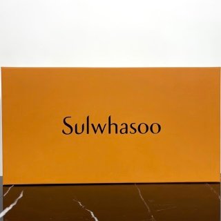 💹120✍️专柜版本
新版雪花秀全明星七件套 配礼袋❗️内含:面霜15ml,水由老款125ml升级为150ml,润燥精华60ml水乳各35ml,乳液按压头125ml,洁面50ml王炸套盒水乳洗面奶精华全部正装一堆小样修护维稳改善粗糙暗沉祛黄提亮美白适合人群:干皮中性一般肤质都可,雪花秀润致焕活精华套盒到手7件套装包含的王牌润燥精华60M,还有水乳双正装,面霜洗面奶齐全。主打祛黄抗老保湿,送妈妈长辈们正合适。