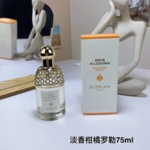 💹50✍🏻专柜版，新版包装！！！
娇兰花草水语系列香水新版75ml！7个味道：柑橘罗勒淡香，柑橘罗勒香精版，娇嫩玫瑰，雪梨冰沙，橙花岩兰，葡萄柚，薄荷青草。