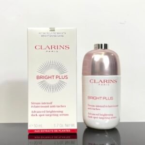 💹55✍️专柜版本
娇韵诗淡斑小瓷瓶50ml🔜0308823编码！（已更换打码）最新日期❗️价格略涨📈质量升级❗️ 娇韵诗光芒小瓷瓶精华露50ml✔娇韵诗光芒小瓷瓶美白淡斑精华🔥娇韵诗新款黑科技 🖤 ‘氧气女神’ #🌳#会抓氧的美白精华🔅#相对于传统的美白精华新款小瓷瓶不仅从内在解决了黑色素的产生、运输、代谢…还同时解决了由外在空气污染造成的细胞缺氧性暗沉👍👍双管齐下，提亮效果超级超级赞📍成分 ： 桃金娘精粹➕针叶樱桃果➕天山羽衣草➕VC➕海百合➕西洋接骨木…比起含有烟酰胺的美白精华，娇韵诗美白精华全植物配方🌱更加安全温和！！敏感肌也可以用💢