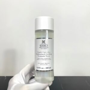 💹28✍️专柜版本,
科颜氏焕白精华水200ml! 独特水精华质地,温和调理肌质,令肤色更亮白、更均匀、更莹润,独特水精华质地,为肌肤注入活力保湿因子,温和调理肌质,显着提高肌肤洁净度与柔软度,令肤色更亮白、更均匀、更莹润。