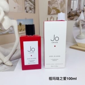 💹65✅专柜版,
祖氏挚爱香水100ml!味道:祖马龙之爱,泰芒青柠,42号花店,柚香雪柏,白玫瑰与柠檬叶。