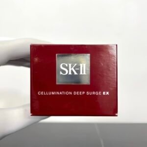💹40✍🏻专柜版,
sk小灯泡面霜50ml! sk2性价比最高面霜,小灯泡美白精华最佳搭档。首先它和小灯泡同系列,也是主打美白。除了pitera,烟酰胺,还有积雪草和角鲨烷可以消炎修护,比小灯泡多了修护的功能。你可以搭配小灯泡用,也可以搭配其他美白精华用。比如olay小白瓶或者noreva iken。