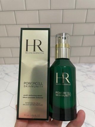 💹65✍️明通版本,新版50ml
💹80✍️明通版本,新版75ml
💹85✍️明通版本,新版100ml
💹170✍️明通版本,新版100ml两只装
新版 HR赫莲娜绿宝瓶精华明通版本,50ml,75ml,100ml。最新版按压头。