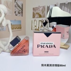 💹50✍️专柜版本
普拉达 我本莫测浓情版香水90ml！