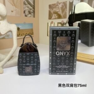 💹60✍️专柜版本
MCM双肩包edp女士浓香水75ml！味道：黑色，金色，红色，棕色（经典款）。