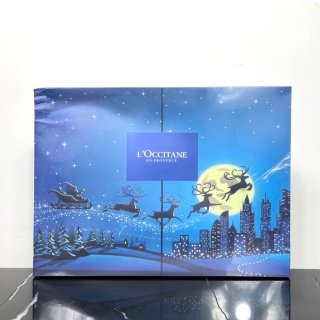 💹25✍️专柜版本
欧舒丹星空圣诞礼盒护手霜5件套️🔜配礼袋❗️欧舒丹圣诞礼盒✔️五件套盒子超级漂亮,送闺蜜,送朋友,女朋友,家长,都很拿得出手。每一个味道都好好闻超级喜欢香香的感觉,真的好滋润还特别好吸收保湿效果非常棒哦,尤其北方入秋以后手会起倒刺还会干到起皮,伸出手就很尴尬别人的手白白嫩嫩我的手干干巴巴!超级好用!一年四季手都要美美嗒,欧舒丹圣诞礼盒护手霜5件套一年四季手都要美美嗒👏