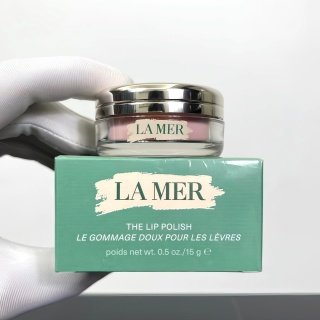 💹40✍️专柜版本
海蓝之谜唇部磨砂膏15g🔜🉑配中文标❗️海蓝之谜Lamer2022新品唇部磨砂膏15g👄质地肉粉色磨砂颗粒,虽然是磨砂,但是并不刺激😌还是它家专有的甜味,薄荷的清凉感,主要功能是去死皮👏👏打圈按摩嘴唇,然后颗粒化了,纸巾擦掉,一周3次即可👍
