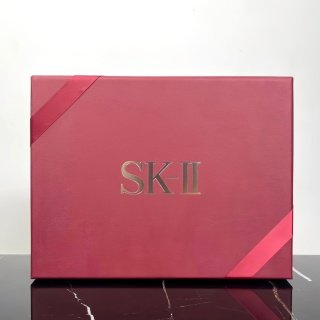 💹95✍️SK专柜礼盒四件套🔜配礼袋❗️SKII/SK2专柜版礼盒四件套,最新超值SK-II4件套装,内容包括:神仙水230ml+小灯泡50ml+滋润面霜新版磨砂瓶80ml+新版眼霜磨砂瓶15ml,四件都正装。