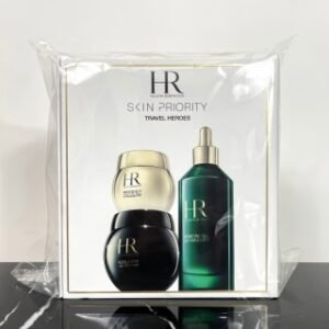 💹95✍专柜版本
HR赫莲娜王炸三件套🔜 HR高光三件套礼盒。HR赫莲娜修护舒缓琉光三件套✔ HR赫莲娜至美琉光修护舒缓精华王炸三件套,套装内含:至美琉光高光眼霜15ml+黑绷带面霜50ml+绿宝瓶精华100ml💢