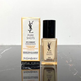 💹32✍🏻专柜版,
圣罗兰夜皇后眼霜20ml🔜40V32U编码!全新YSL「夜皇后」眼霜, 针对快节奏生活中熬夜引起的眼周肌肤问题而设计,自带冰感,紧致眼周,改善暗沉,即刻焕亮“熬夜眼”,让YSL女性双眸熠熠有神,“视”意享受人生不同阶段的精彩。
