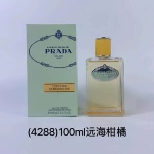 💹45✍️专柜版本
普拉达新款100ml！味道：远航柑橘，苦杏怡情，融雪松木，苦橙橘香，鸢尾轻芳，浴水玫瑰。