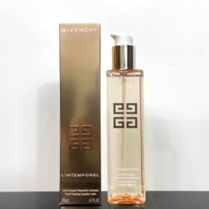 💹38✍️专柜版本
纪梵希少女爽肤水200ml🔜2C01编码!纪梵希时光无痕精华水 💦,丰沛补水弹嫩紧致 轻薄质地,高颜值 “ 少女精华水”,肌肤洋溢少女般青春活力。