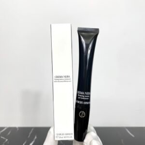 💹42✍️专柜版本
阿玛尼黑钥匙针管眼霜20ml!针管眼霜精准{淡纹}效果眼见为实!南非凤凰草X7种精准复配胜肽〓猛药效果十贵妇肤感十温和配方一黑钥匙重磅新品眼霜。