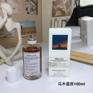 💹55✍️专柜版本
新香Margiela马丁马吉拉乌木星尘乌木星辰EDT淡香水100ml
Maison Margiela Under the Stars
香调:木质调
气味：黑胡椒雪松劳丹脂皮革沉香(乌木)
属性:中性香