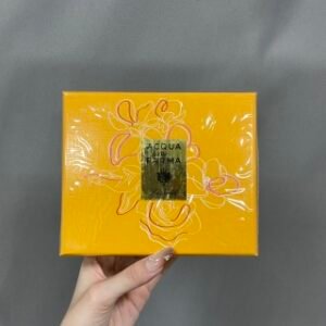 💹30✍️专柜版本
帕尔玛优雅女士护手霜三件套 30ml*3 木兰 玫瑰 牡丹 配礼袋+中文标 打34 件68