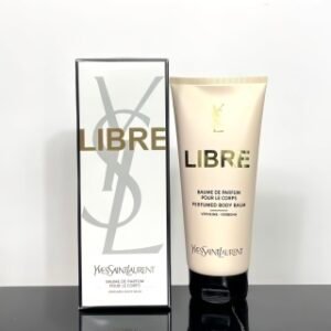 💹25✍️专柜版本
圣罗兰自由之水香氛身体乳200ml🔜YSL2023新品高级清冷风格自由之水身体乳次次惊艳到我~香味有前中后调
前调:橘子油、薰衣草油、黑醋栗、苦橙叶
中调:茉莉、橙花、薰衣草油
后调雪松油、龙涎香、麝香、香草萃取物轻薄好吸收