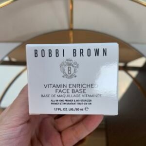 💹45✍️明通版本
细节全对版，味道对香，明通市场认可版本✔️芭比布朗橘子面霜明通版50ml！人手一瓶封神了的面霜，一瓶兼顾了保湿+隔离+打底的面霜 ，后面再上妆更滋润服帖 真的太适合大干皮的秋冬了~用它当作面霜或者妆前霜都很nice，冰淇淋质地，抹上秒吸收，彻底告别起皮卡粉，而且橘子味真的很好闻！
