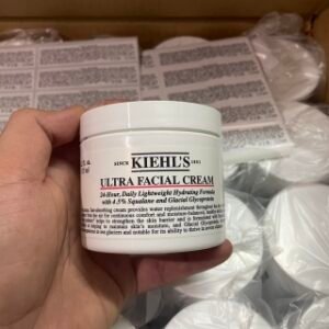 💹26✍️明通版本,最新版
最新版本科颜氏高保湿面霜 对版对味 配中文标 件96粒 现货供应。