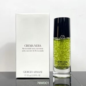 💹75✍️明通版本
阿玛尼黑钥匙/黑曜石新生绿精华明通版30ml!可配3标,细节全对版,味道对香,明通市场认可版本✔️
