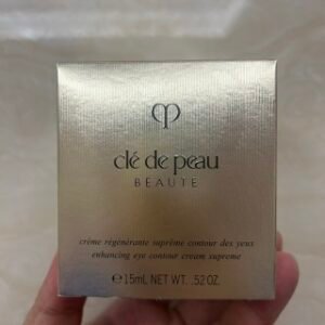 💹180✍️明通版本
cpb 4D眼霜15ML正装，私膜全对版，市场独家质量，非流通货，供平台，内配说明书，按摩头，底座。