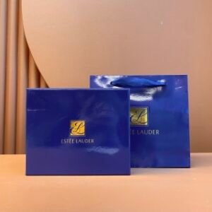 💹75✍️专柜版本
雅诗兰黛小棕瓶专柜版八件套!内含:精华50ml,小精华15ml*3,蓝光眼霜15ml,蓝光眼霜5ml*3