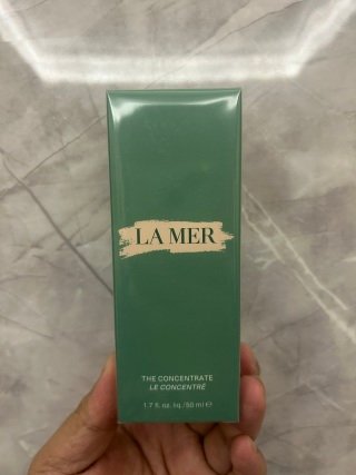 💹130✍️明通贵版
海蓝之谜浓缩精华50ml 独家质量 可过小红书真假对比图 顶真质量 明通直供 认质量的来,可佩海免最新三标,需要下单备注,认准批号T64.