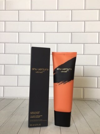 💹30✍️专柜版本
植村秀琥珀洗面奶125ml!浅浅预测一下!下个爆的洁面!是软乎乎的肤感,每次洗脸都幸福感爆棚!洗完,脸蛋子干净清爽不拔干,轻松带走堆积在毛孔里的油脂。它还添加了✅ 山茶花籽油,对我们这种脆弱敏特别友好!滋润肌肤,深度保湿!边洗脸边养肤!
-