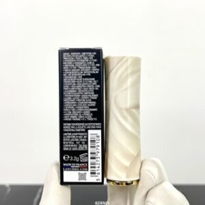 💹35✍️专柜版本
兰蔻卢浮宫联名口红!色号:105-200-274-196。