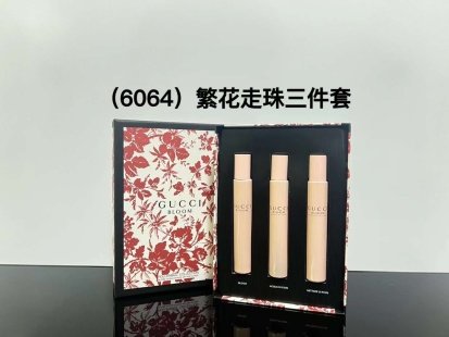 💹45✍️专柜版本
古驰粉色繁花走珠香水小样7.4ml三件套!7.4ml×3配礼袋!