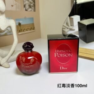 💹50✍️专柜版本
迪奥蛊媚奇葩/红毒淡香水100ml
Dior Hypnotic Poison,1998
品牌:迪奥
调香师:Annick Menardo
属性:女香
香调:美食东方调
前调:椰子李子杏
中调:巴西红木茉莉葛缕子晚香玉玫瑰铃兰
后调:香草杏仁檀香木麝香