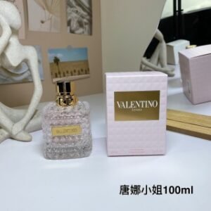 💹50✍️专柜版本
华伦天奴同名女士/唐娜小姐100ml
Valentino Donna,2015

品牌：华伦天奴
调香师：Antoine Maisondi...
Sonia Constant
属性：女香
香调：花香东方调
前调：香柠檬葡萄柚
中调：鸢尾花玫瑰果仁糖
后调：皮革香草广藿香
