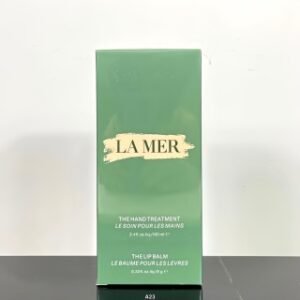 💹38✍️普通
海蓝之谜冬日两件套正装🔜A23编码！内含：唇膏9g+护手霜100ml。颜值逆天!!不仅自己用很合适❗️拿来送闺蜜、送好朋友都很拿得出手💢