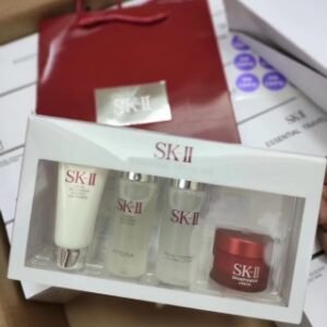 💹50✍️专供明通市场
SK-II旅行中样四件套 海南版
打12套 件24套
2023日期
配礼袋  海南标
​